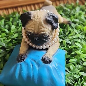 Vintage 1990 Resin Pillow Pug With Pearls